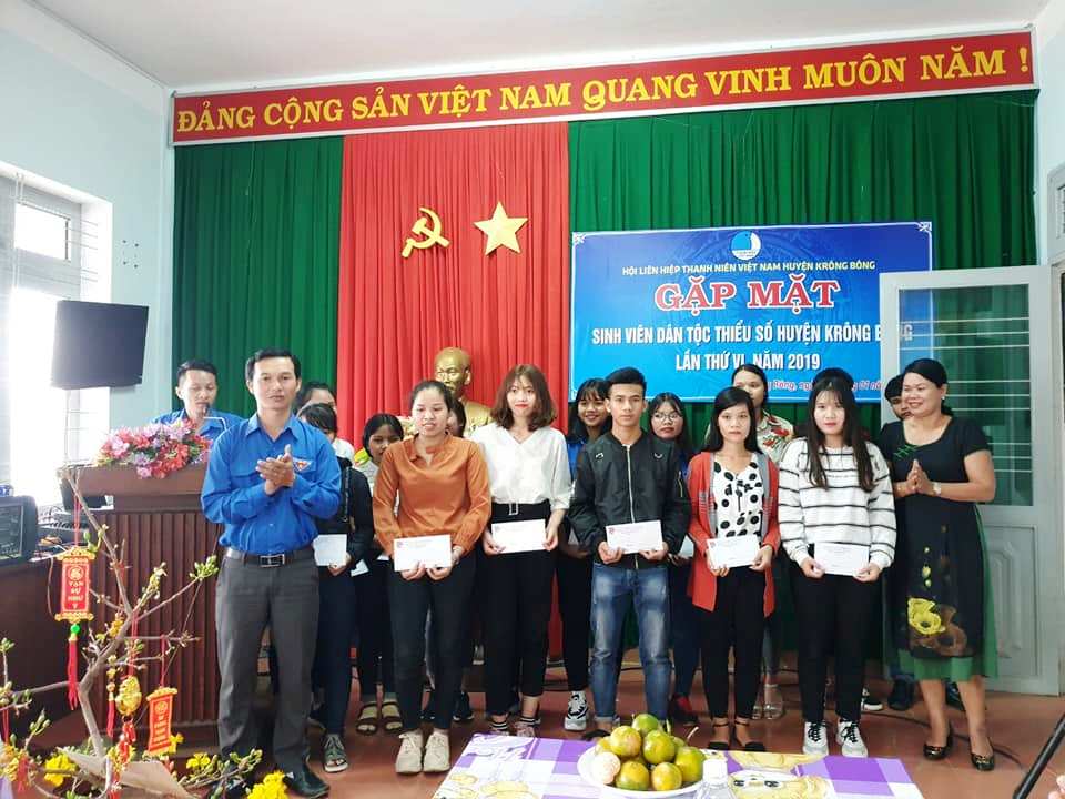 Hội Liên hiệp thanh niên huyện tổ chức gặp mặt sinh viên dân tộc thiểu số năm 2019